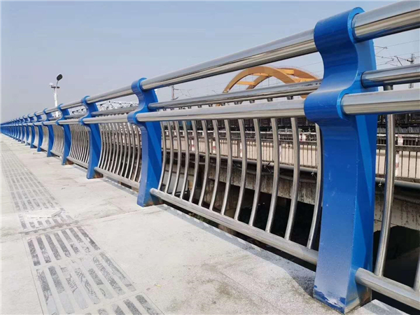 临沧304不锈钢复合管护栏的生产工艺揭秘